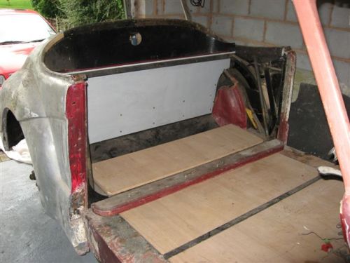 New marine ply floorboards have been fitted.